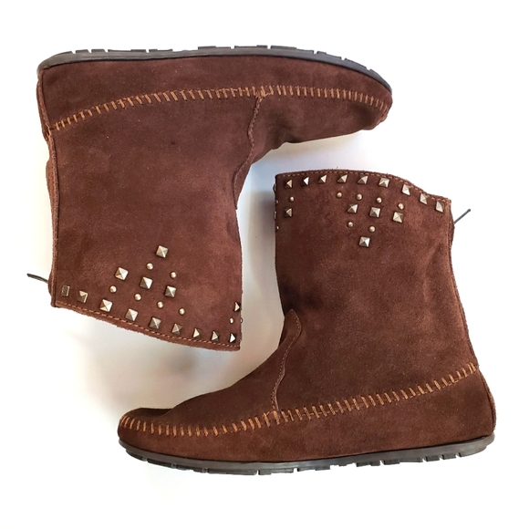 Minnetonka Moccasin Boots Shoes Genuine Leather Women size 7 NWOT - Picture 3 of 12